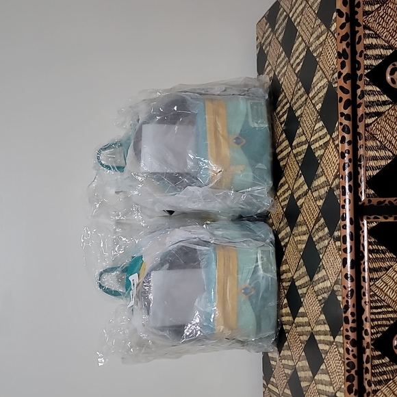 The Exclusive Princess Jasmine Loungefly Mini Backpack is all so Magical! - Picture 2 of 3